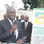assainissement-le-gouverneur-de-yamoussoukro-en-guerre-contre-moustiques-et-insectes-dans-son-district