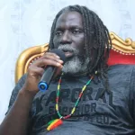 tiken-jah-previent-les-politiciens-veulent-nous-melanger-encore