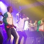 magic-tour-20-ans-magic-system-enflamme-libreville-devant-mangou