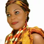 musique-vicky-life-la-fille-de-la-nawa-appelle-au-secours