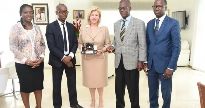 cinema-aimond-williams-devoile-les-actions-sociales-de-la-premiere-dame-dominique-ouattara-a-travers-un-film-documentaire