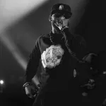 en-plein-concert-le-telephone-de-dj-arafat-vole-pendant-qu-il-etait-en-direct