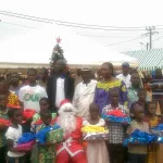 akoupe-1000-enfants-cadeautes-par-la-deputee-elolo-sidomie