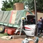 aboisso-une-remorque-fonce-dans-une-boutique-un-client-tue-des-blesses-graves