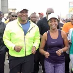 cross-challenge-2018-hamed-bakayoko-et-son-epouse-communient-en-sport-avec-le-public