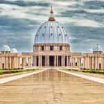 ellen-johnson-bloquee-dans-un-ascenseur-la-verite-sur-ce-qui-s-est-passe-a-la-basilique-de-yamoussoukro