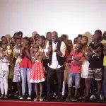 plateau-165-eleves-decouvrent-le-cinema-grace-a-fabrice-sawegnon
