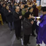 chine-une-eglise-catholique-fermee-et-ses-pretres-arretes