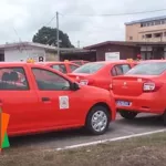 voulant-echapper-au-chauffeur-arme-la-fille-d-un-depute-s-ejecte-d-un-taxi-et-se-blesse