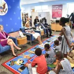 litterature-l-ambassade-des-usa-offre-1500-livres-a-la-fondation-children-of-africa