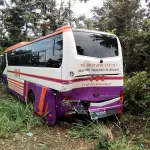 axe-duekoue-bangolo-un-car-percute-un-autre-et-le-projette-dans-le-decor