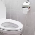 anyama-des-douaniers-desarmes-et-sequestres-dans-des-toilettes