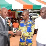 koumassi-le-maire-n-dohi-raymond-offre-un-complexe-sportif-au-quartier-prodomo-3eme-tranche