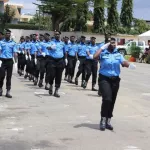 police-municipale-de-cocody-des-recales-manifestent-a-l-hotel-communal