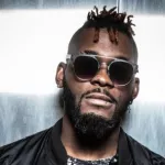 dj-arafat-juge-ce-vendredi-12-mois-de-prison-ferme-et-50-millions-f-cfa-requis-par-le-procureur-avec-une-dizaine-de-plaintes-en-attente