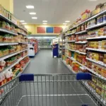 yopougon-des-gangsters-defoncent-le-mur-d-un-supermarche-et-emportent-des-millions-de-f-cfa