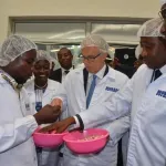 transformation-de-l-anacarde-le-gouvernement-ivoirien-recoit-l-appui-de-l-institut-tony-blair