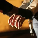 meurtre-et-inceste-une-femme-poignarde-et-tue-son-neveu-qui-etait-son-amant