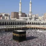 en-pleine-periode-du-ramadan-un-homme-se-suicide-au-sommet-de-la-plus-grande-mosquee-de-la-mecque