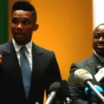 la-petite-phrase-de-samuel-eto-o-qui-a-fait-applaudir-les-deputes-ivoiriens-a-tout-rompre