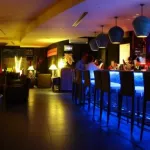 ile-boulay-un-homme-pendu-nu-dans-un-bar