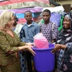 remise-de-dons-aux-victimes-des-inondations-dominique-ouattara-assiste-a-une-cacophonie-a-la-riviera-palmeraie