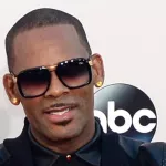 attouchement-sexuel-l-artiste-americain-r-kelly-revele-dans-un-morceau-avoir-ete-victime