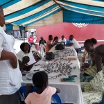 marcory-consultation-ophtalmologique-une-patiente-pleure-a-anoumabo