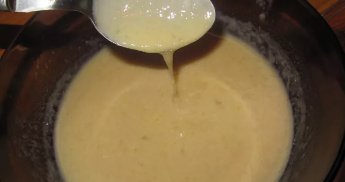 degraissez-votre-visage-en-un-temps-record-grace-a-ce-masque-naturel-a-base-de-banane