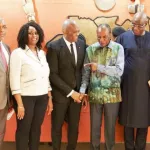 guinee-rencontre-alpha-conde-tony-olumelu-le-president-guineen-s-engage-a-soutenir-l-entreprenariat-et-le-secteur-prive-en-guinee