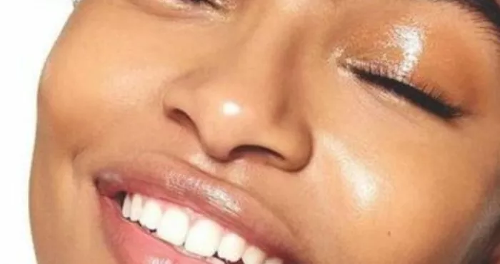 visage-brillant-voici-comment-y-remedier