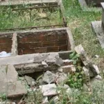 autoroute-du-nord-village-de-sahue-a-82-km-d-abidjan-des-individus-cassent-des-tombes