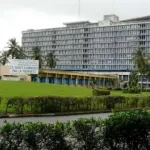 cocody-aux-urgences-chirurgicales-du-chu-un-faux-accompagnateur-d-accidente-vole-le-medecin-de-garde