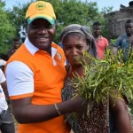 regionales-dans-le-loh-djiboua-me-zehouri-porte-en-triomphe-a-guitry-apres-la-validation-de-sa-candidature-par-la-cei