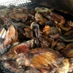 en-pleine-plantation-le-proprietaire-des-lieux-surpris-en-train-de-braiser-un-cabri-vole