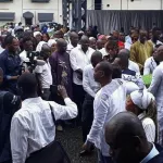 porte-en-terre-apres-un-hommage-des-acteurs-et-cineastes-ivoiriens-double-ceremonie-prevue-pour-ahmed-souaney-apres-son-inhumation