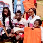 actions-sociales-des-fans-de-rumba-offrent-des-kits-scolaires-a-sakassou