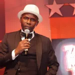 l-animateur-john-jay-fait-un-grand-deballage-sur-la-musique-reggae-le-reggae-c-est-toute-ma-vie