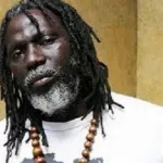 politique-nationale-tiken-jah-se-dechaine-encore-contre-le-regime-ouattara-l-artiste-denonce-le-rattrapage-ethnique-et-la-corruption