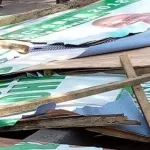 municipales-2018-a-koumassi-des-individus-armes-attaquent-le-qg-de-raymond-n-dohi-et-vandalisent-la-mairie