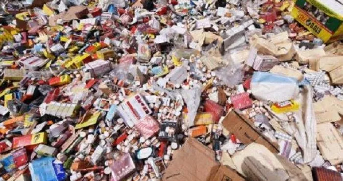 sante-en-cote-d-ivoire-40-des-medicaments-sont-achetes-dans-la-rue