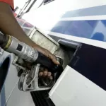 distribution-du-carburant-la-procedure-passee-au-scanner-des-lundi