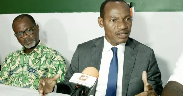 municipale-2018-port-bouet-apres-la-recente-sortie-de-gervais-coulibaly-le-camps-emmou-sylvestre-fait-le-grand-deballage