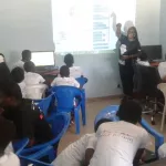 promotion-des-tic-les-amazones-du-web-instruisent-les-jeunes-filles-de-l-orphelinat-de-grand-bassam