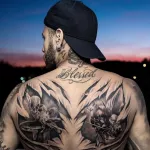 tatouage-neymar-a-desormais-spiderman-et-batman-sur-le-dos