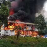 cameroun-le-palais-des-congres-a-pris-feu