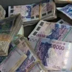 cocody-cambriolage-d-un-domicile-des-bandits-volent-200-000-f-cfa-sur-les-millions-de-f-cfa-trouves-sur-place
