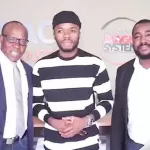 showbiz-avant-son-concert-du-24-novembre-a-abidjan-kerozen-dj-frappe-un-grand-coup-avec-magic-system