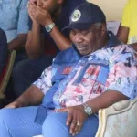 le-prete-entame-une-priere-pour-ali-bongo-la-messe-se-termine-dans-la-bagarre