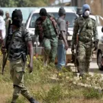 yamoussoukro-un-faux-agent-des-douanes-arrete-a-un-corridor-avec-arme-munitions-et-drogue